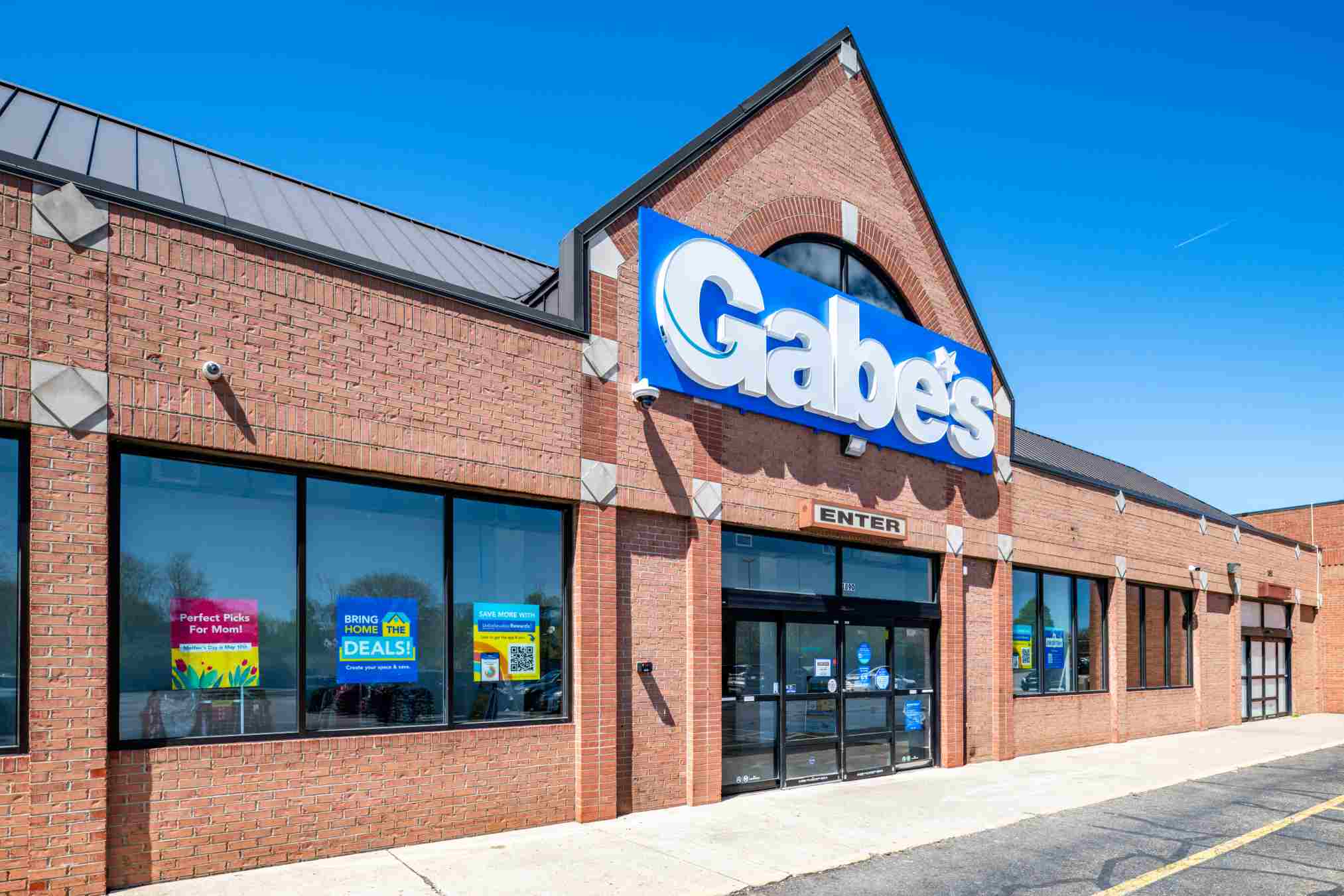 West Market Plaza - Gabe\'s