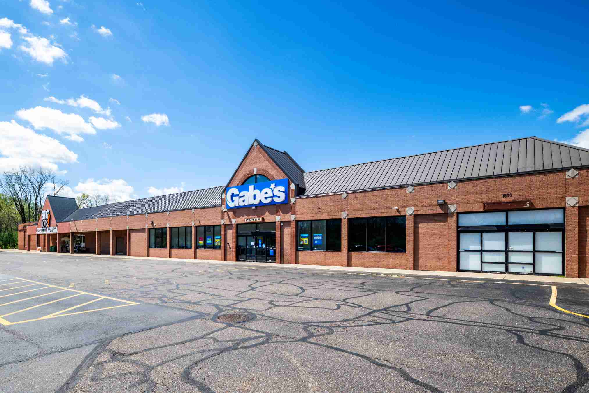 West Market Plaza - Gabe\'s