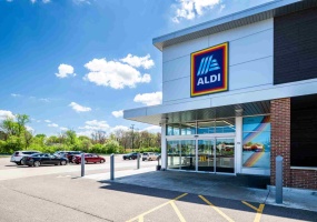 West Market Plaza - Aldi