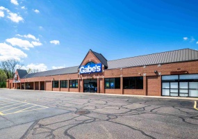 West Market Plaza - Gabe\'s